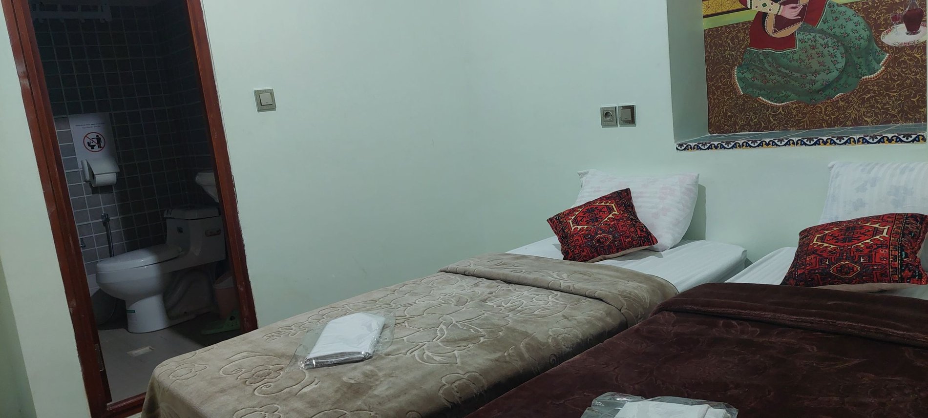 ملک تاج - واحد هشتی