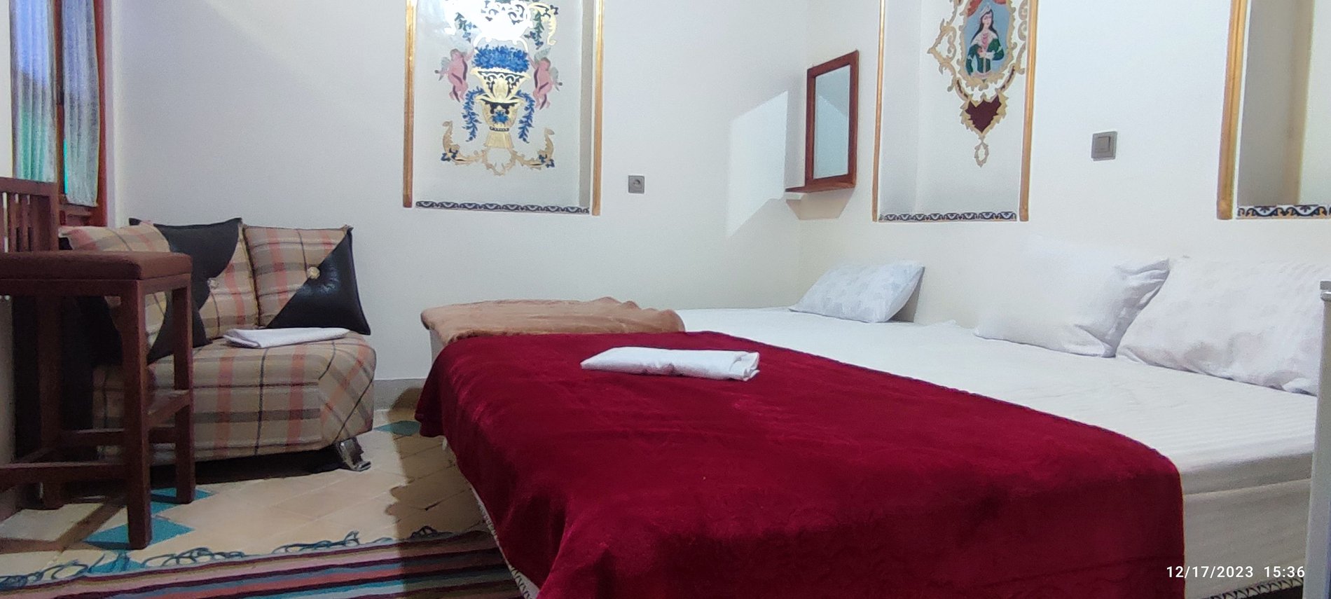 ملک تاج - واحد سه دری