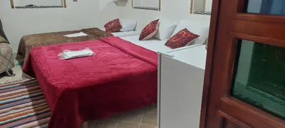 اقامتگاه سنتی ملک تاج - واحد سه دری