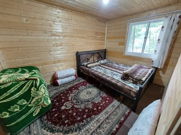 کلبه سه خوابه چوبی خانه دوست