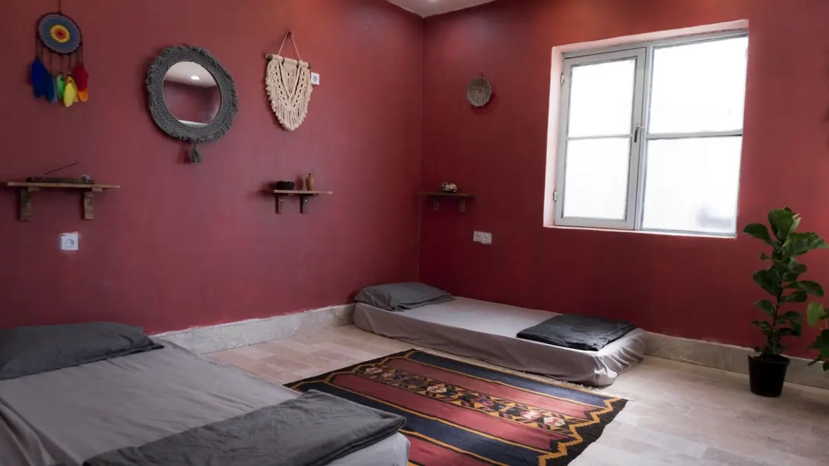 بوم گردی خانه‌ی درنگ - واحد ساحل سرخ