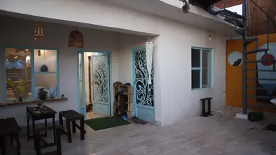 بومگردی خانه‌ی درنگ - واحد ساحل سرخ