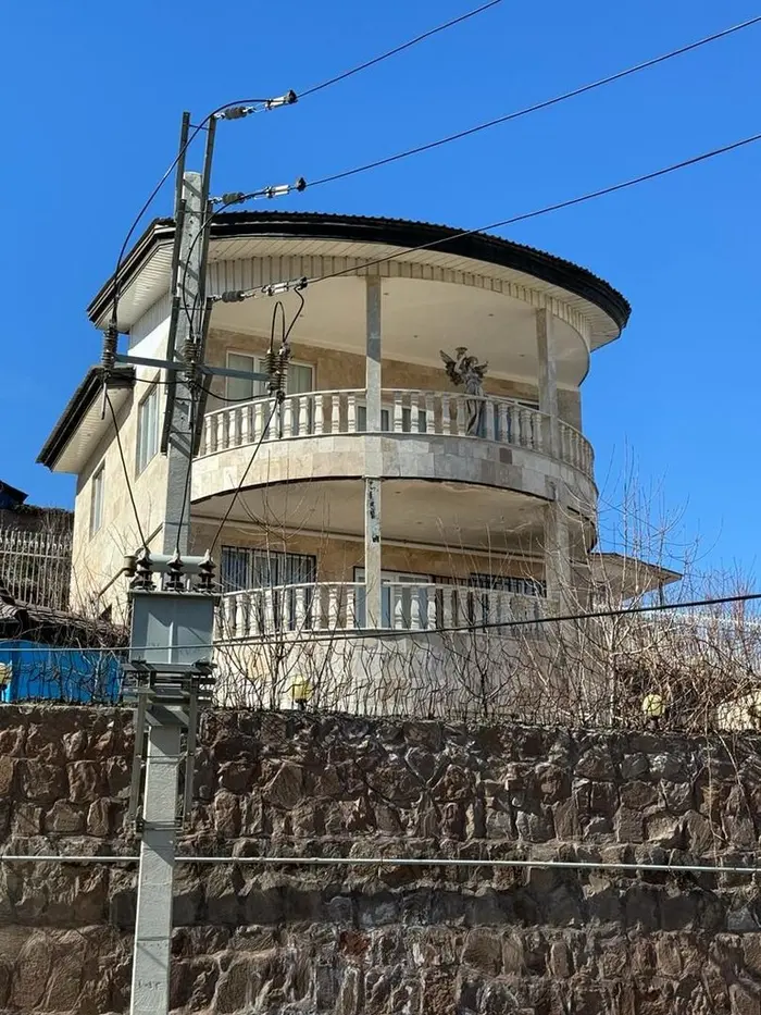 ویلا دوخوابه استخردار آبگرم گلایل 3 - نمای بیرون ساختمان