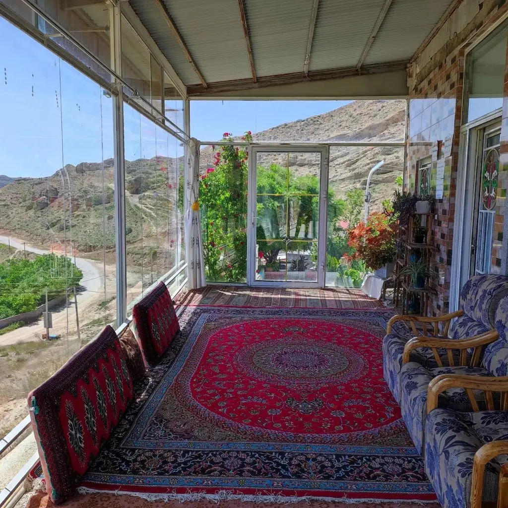 سوئیت یک خوابه بهشت قلجق - تراس شیشه ای با ویو زیبا 