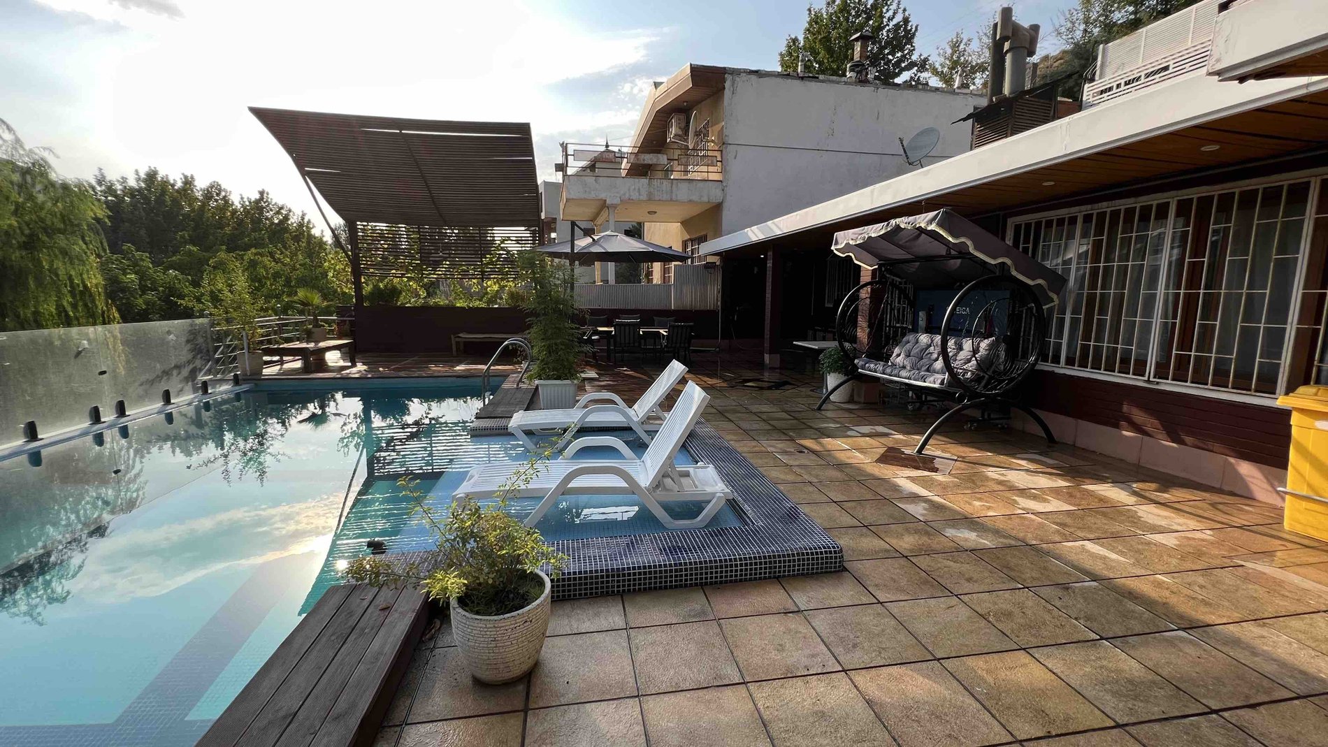 ویلا دوخوابه استخردار آبگرم  نشاط