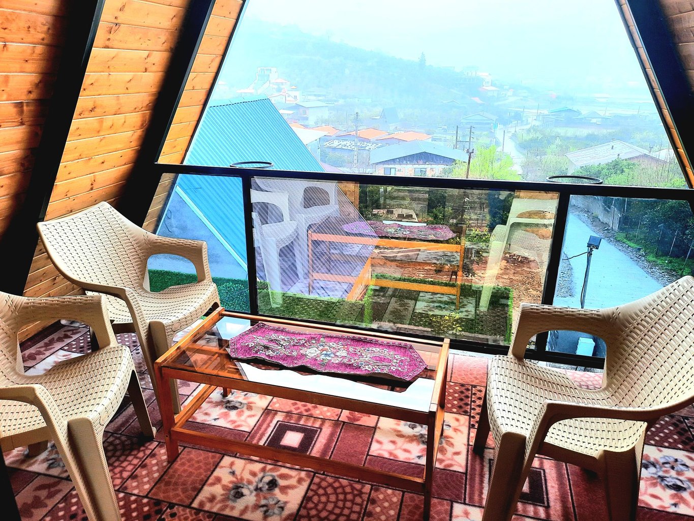 کلبه یک خوابه سوئیسی جکوزی دار امیر