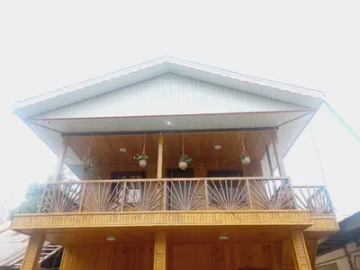 کلبه دوخوابه جنگلی پسرشجاع