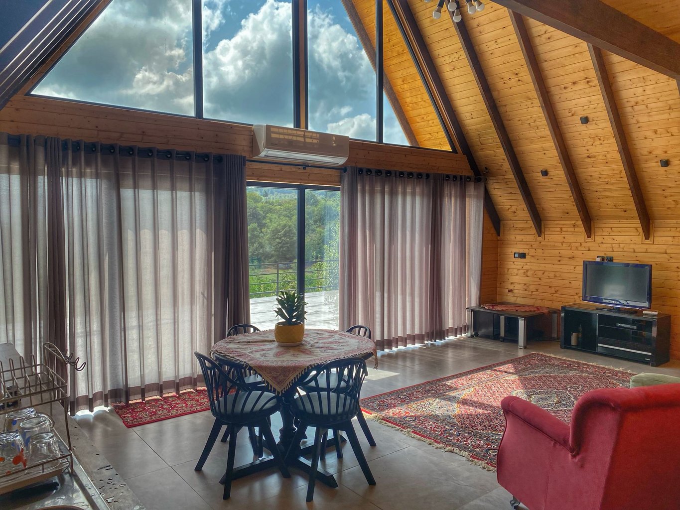 کلبه دوخوابه جنگلی آرمو