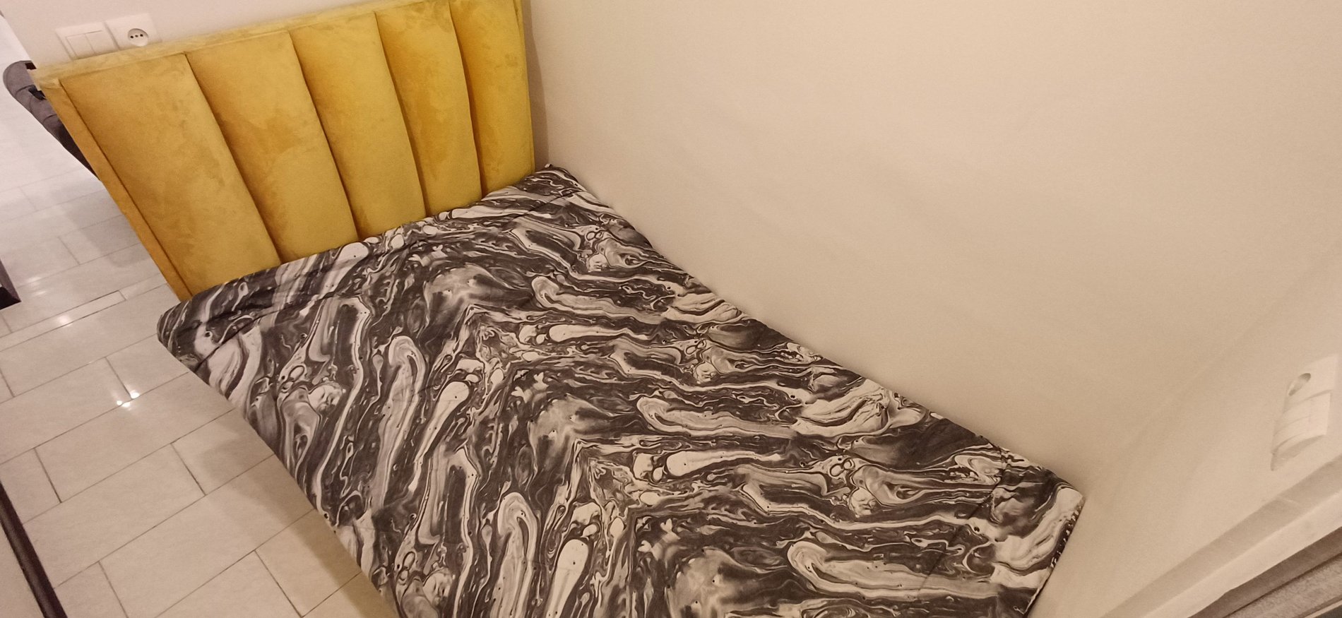 یک خوابه ترکمان زربافیان ۱ نواب