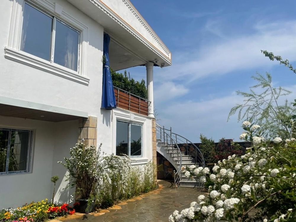 ویلا چهارخوابه ساحلی استخردار آبگرم ماهور