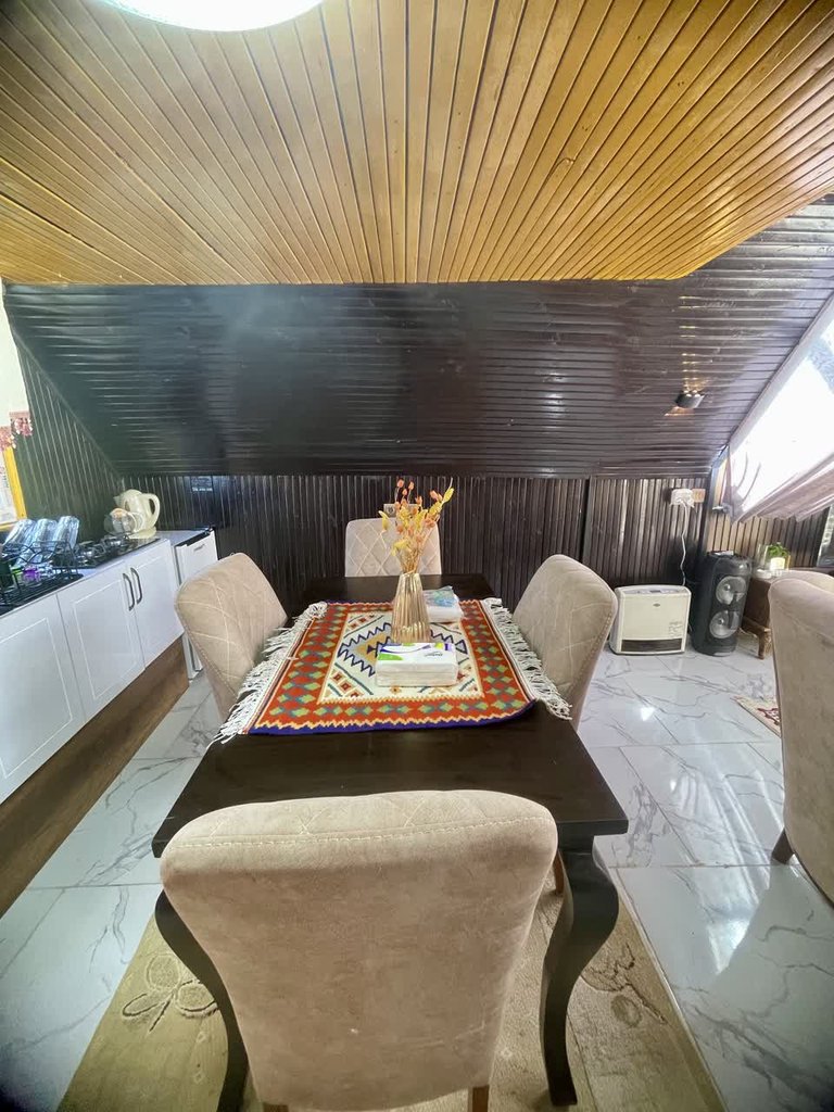 کلبه یک خوابه شیشه ای ماه عسل