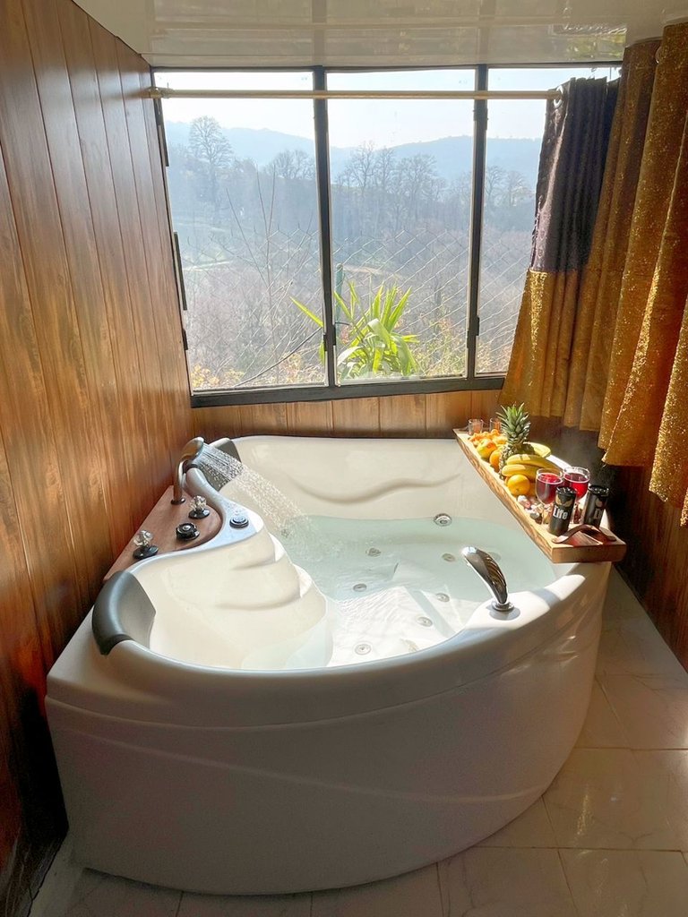 یک خوابه سوئیسی ماه تی تی