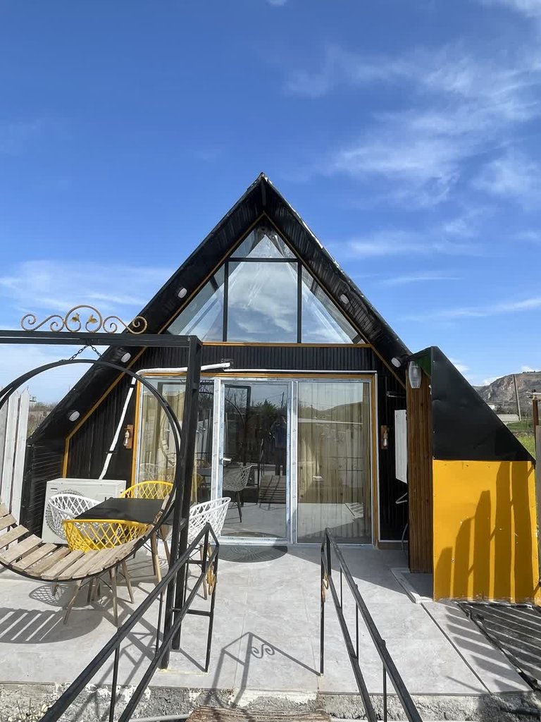 کلبه یک خوابه شیشه ای ماه عسل