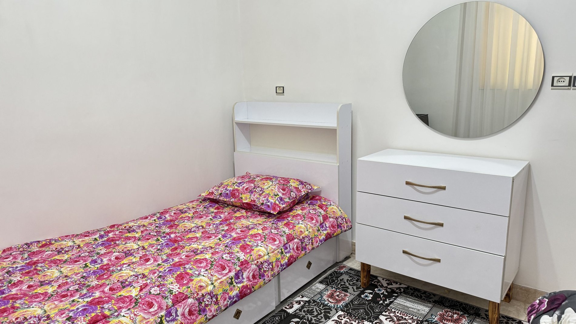 ویلا دوخوابه سرسبز گلها