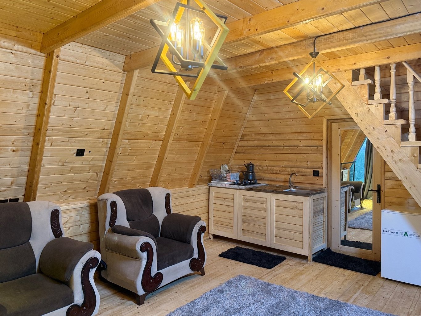 کلبه یک خوابه سوئیسی دلیزه ۴