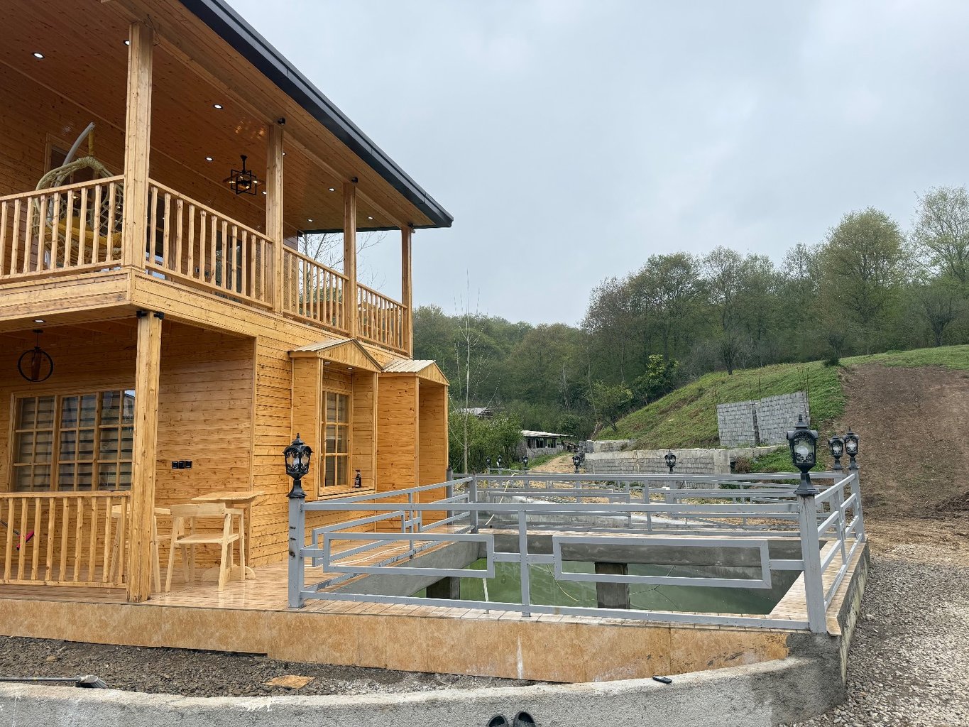 کلبه یک خوابه استخردار آبگرم روم ۳