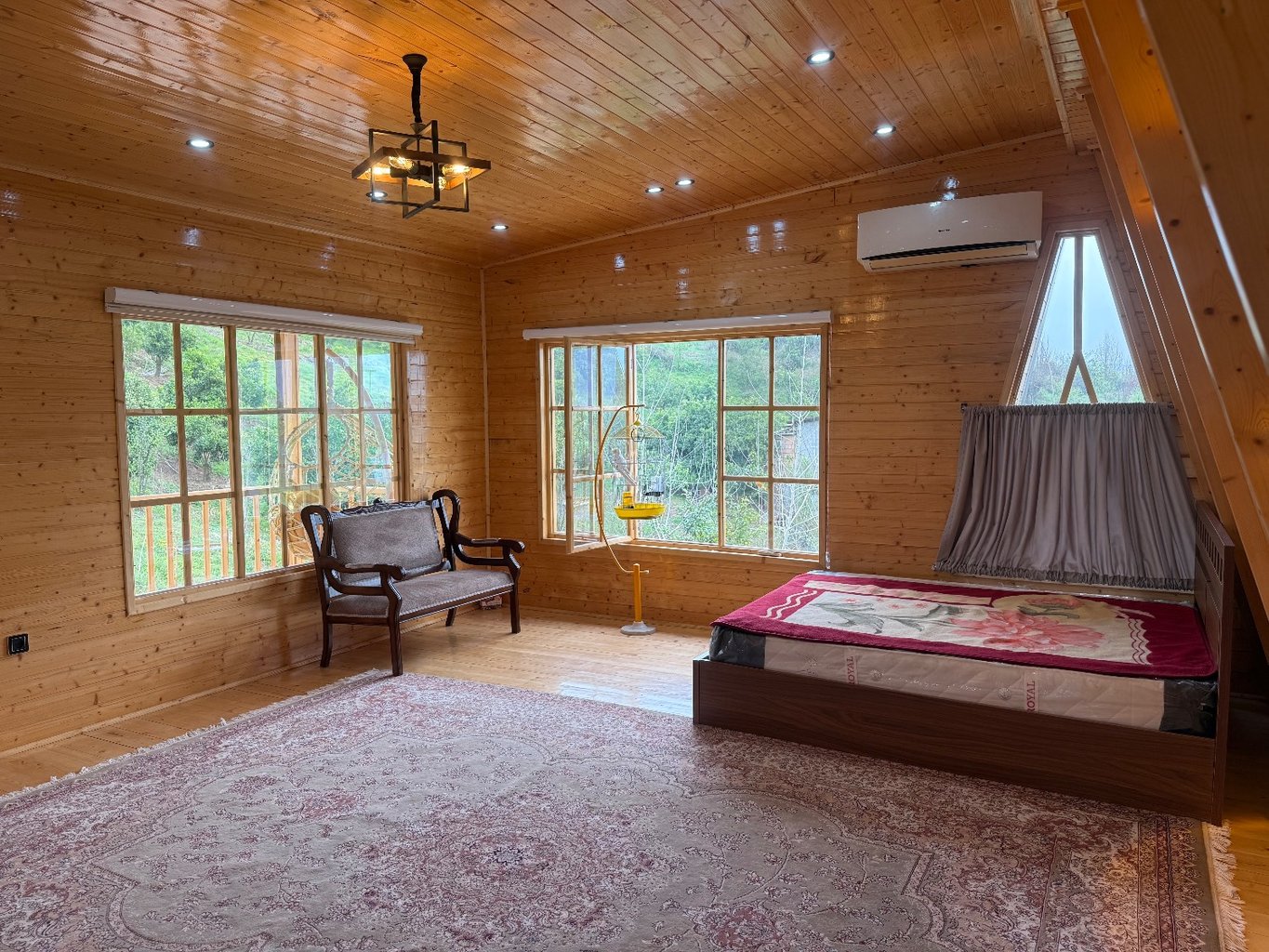 کلبه یک خوابه استخردار آبگرم روم ۳