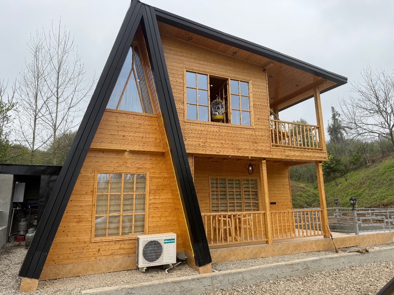 کلبه یک خوابه استخردار آبگرم روم ۳