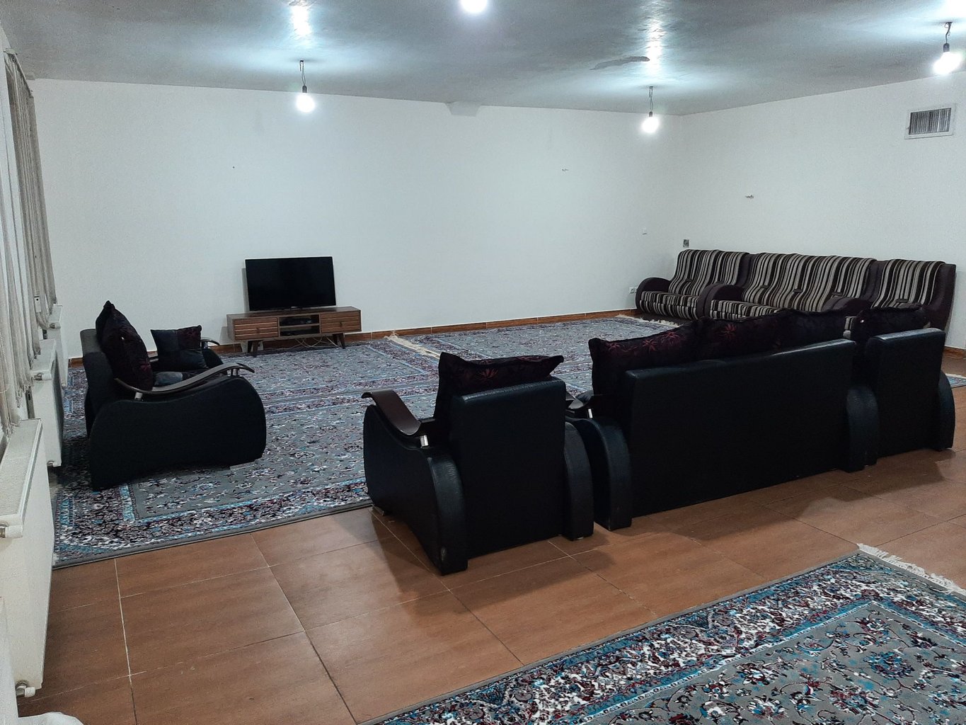 دوخوابه الماسی - پذیرایی