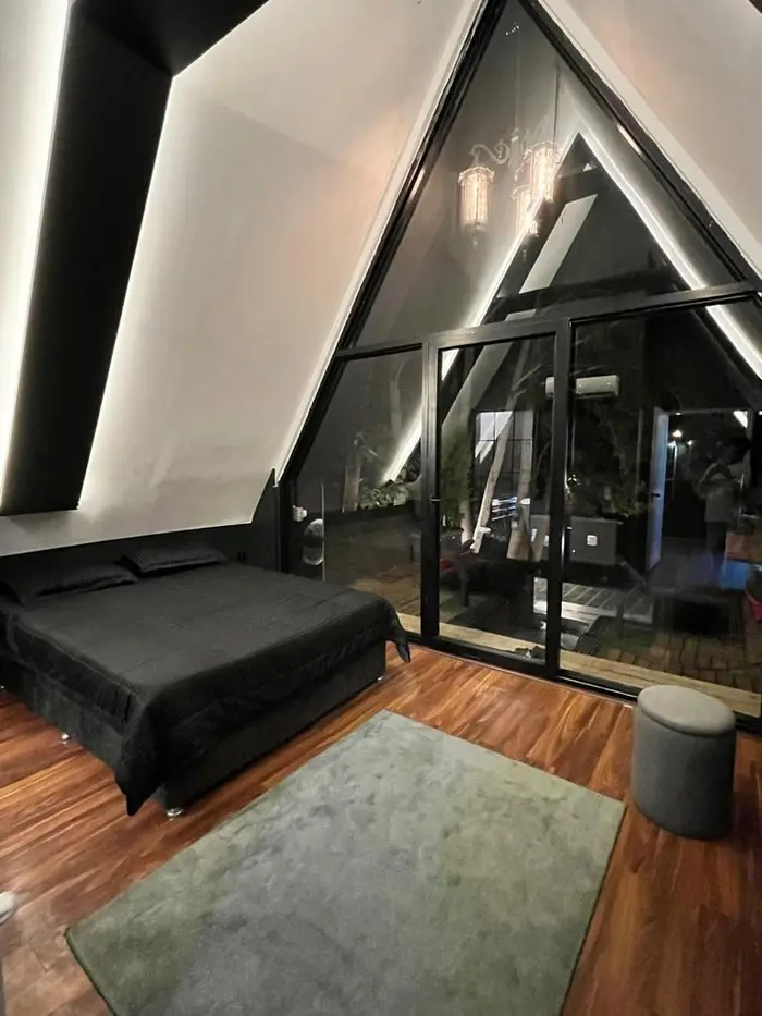 ویلا دوخوابه استخردار آبگرم یان