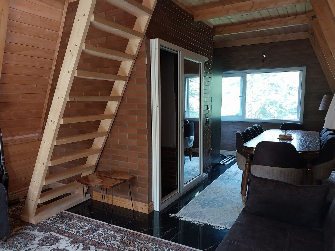 دوخوابه سوئیسی فانوس