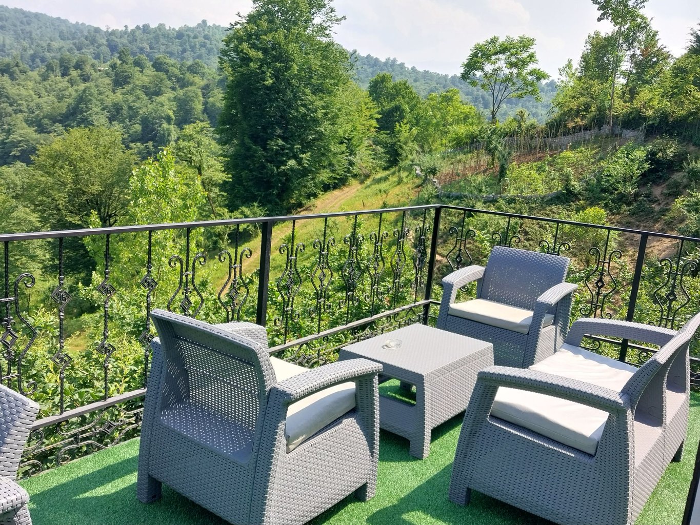 دوخوابه سوئیسی فانوس