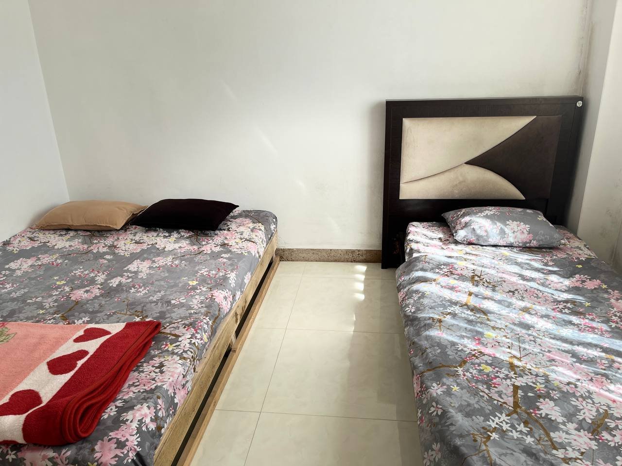 آپارتمان سه خوابه ساحلی استخردار پاسداران 1