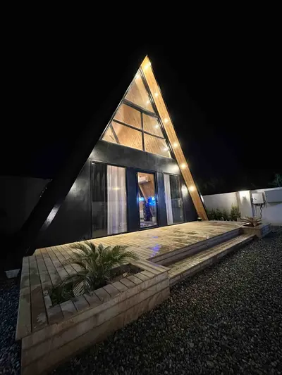 کلبه دوخوابه استخردار آبگرم ایران زمین