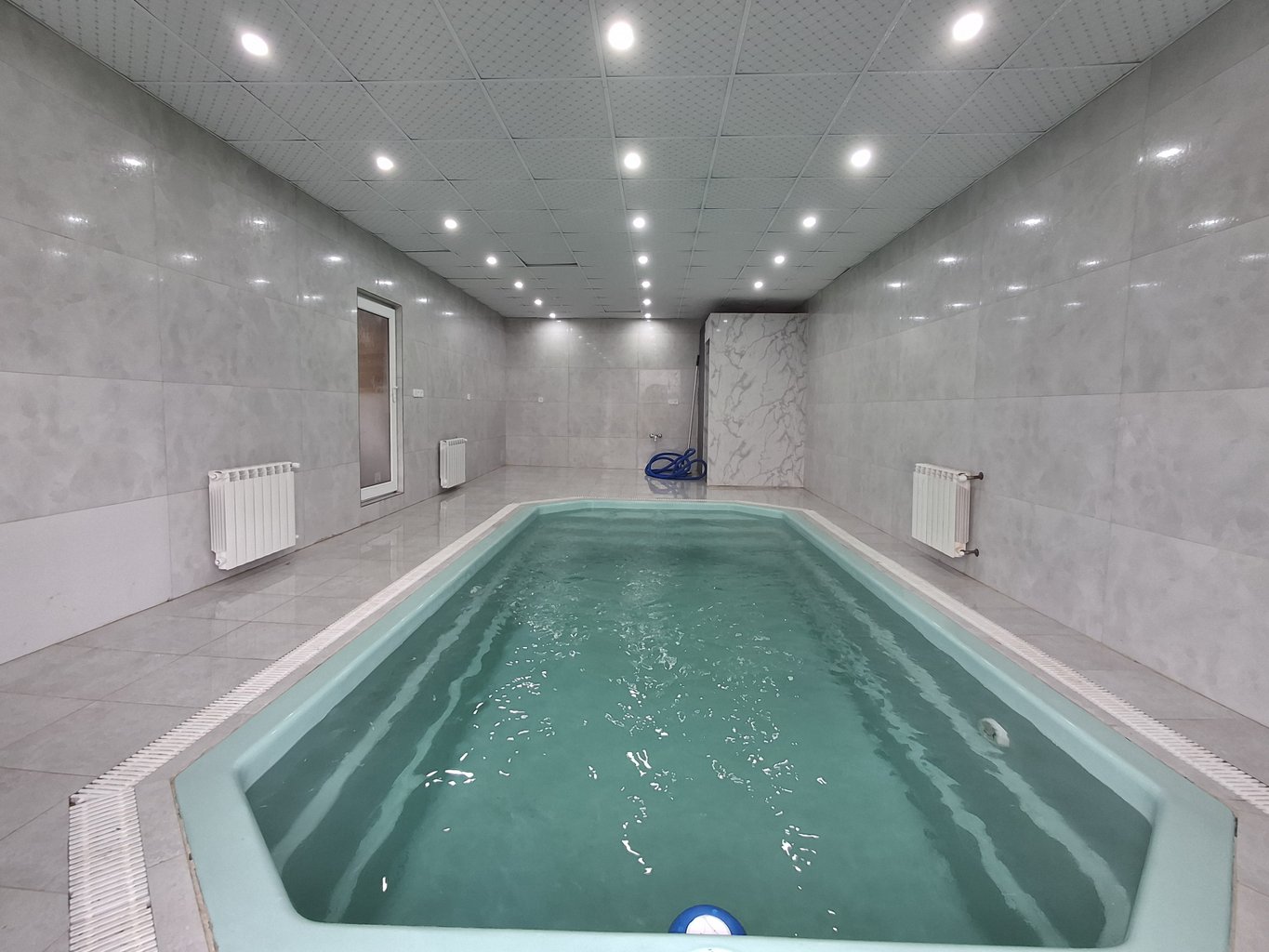 کلبه دوخوابه سوئیسی استخردار آرامش سهیل