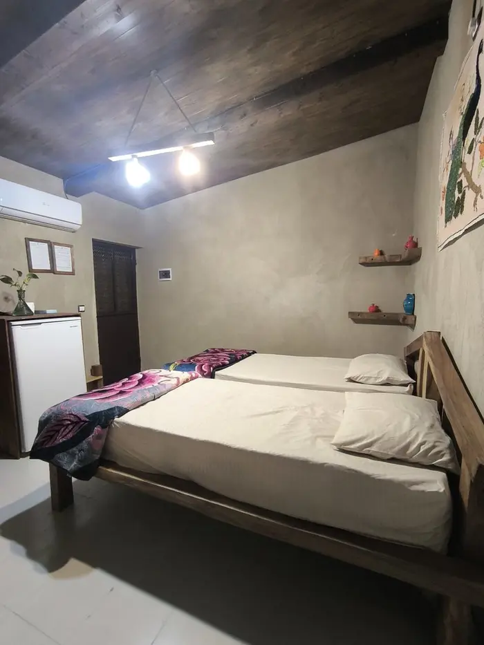 بوم گردی تی تی تگن - واحد کِندِس