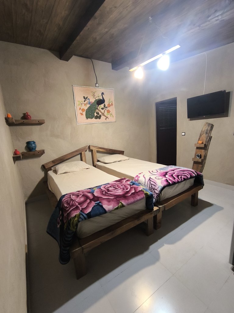 بومگردی تی تی تگن - واحد کِندِس