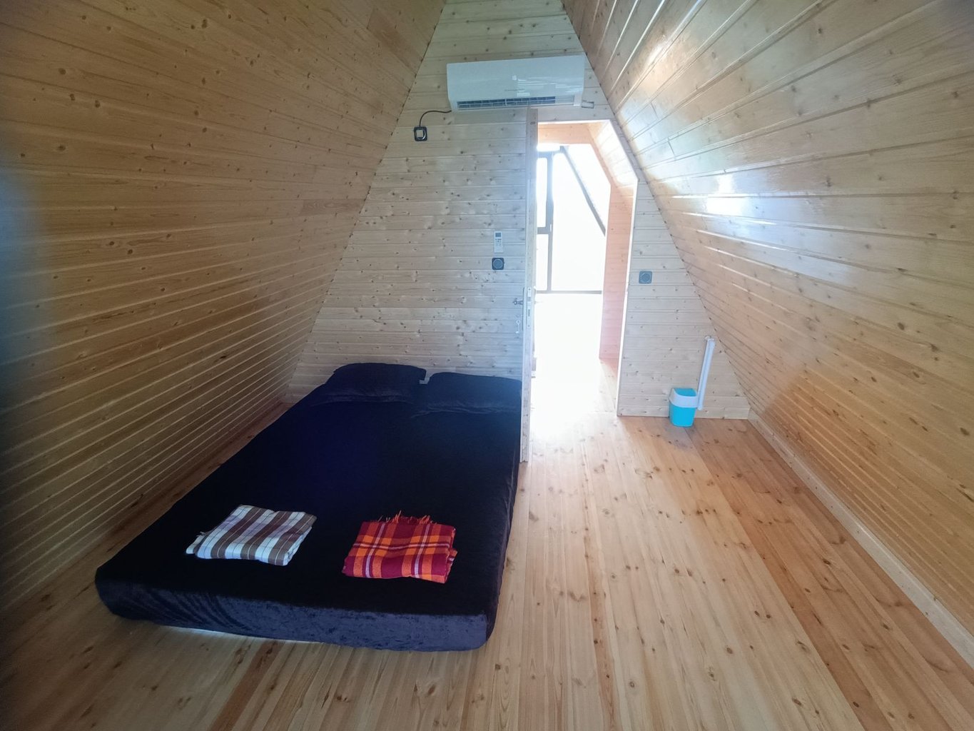 دوخوابه سوئیسی استخردار آبگرم جواهر