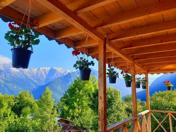 کلبه دوخوابه کاهگلی شانه