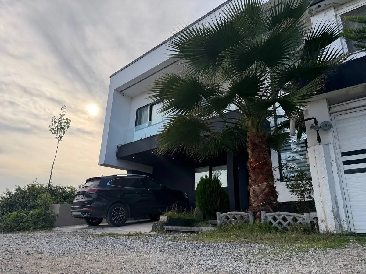 ویلا دوخوابه استخردار دوبلکس ارتا