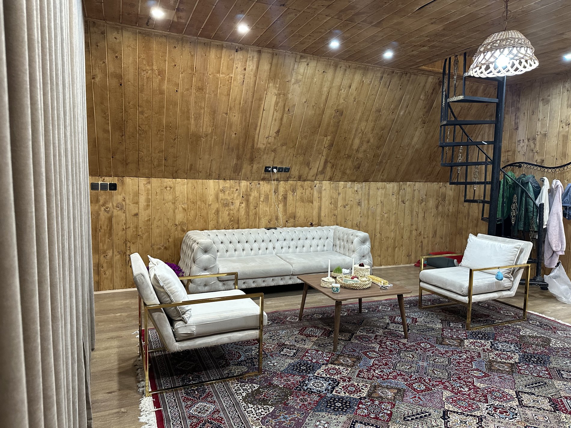 کلبه یک خوابه قاضیان 6