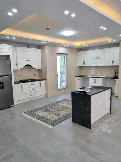 آپارتمان سه خوابه رادیو دریا ۱