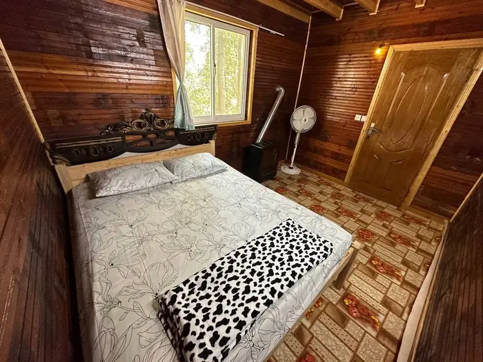 کلبه دوخوابخ چوبی احمدی ۱