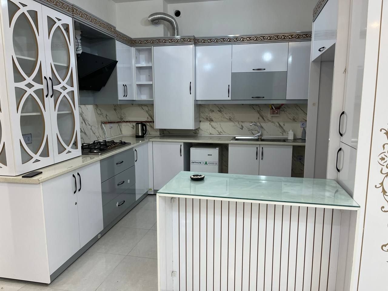 آپارتمان دوخوابه شاهرخ 2