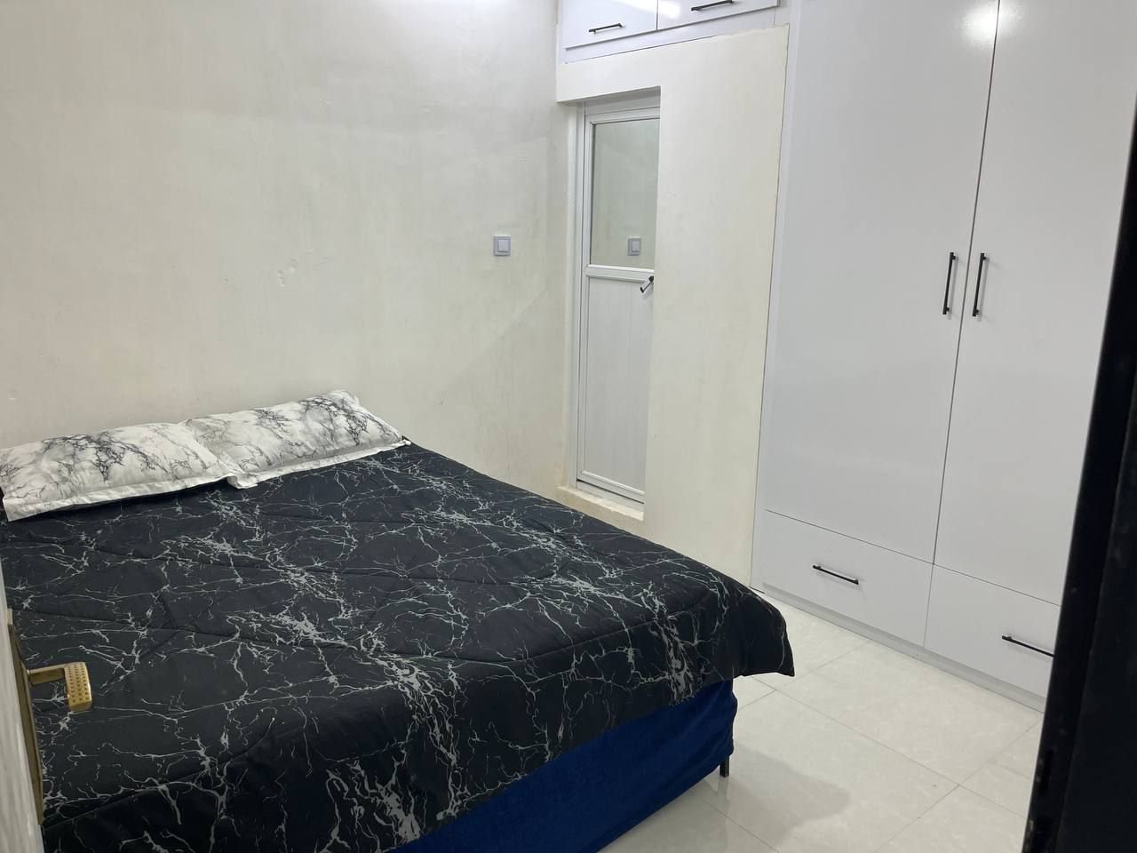 آپارتمان دوخوابه شاهرخ 1