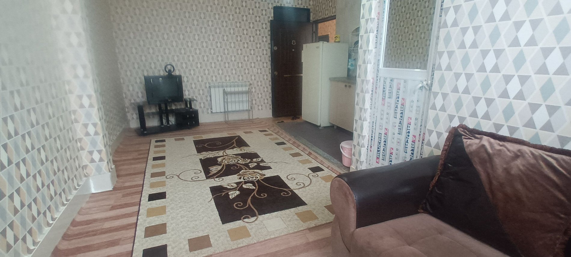 سوئیت یک خوابه میرزالو واحد ۲