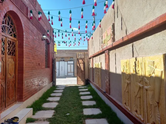 مسافرخانه پارسه گاد - واحد بات راک تاش