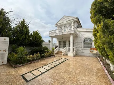 ویلا سه خوابه استخردار آبگرم قوی سفید