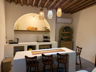 ویلا سه خوابه استخردار ساحلی ُمم ماه