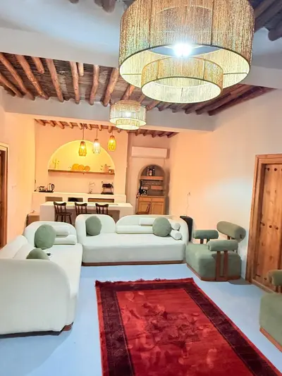 ویلا سه خوابه استخردار ساحلی ُمم ماه