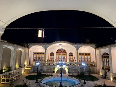 اقامتگاه سنتی سرای ریحان - واحد ۱۰۱