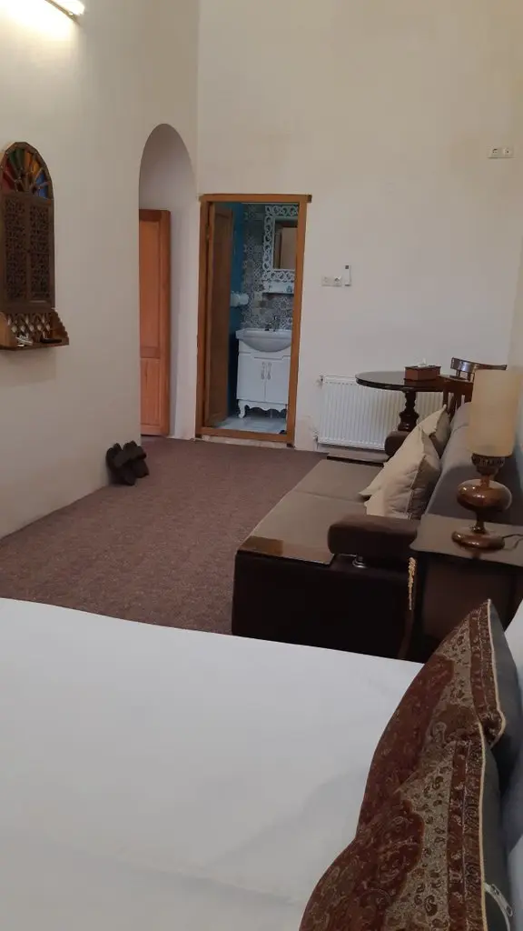 اقامتگاه سنتی سرای ریحان - واحد ۱۰۴