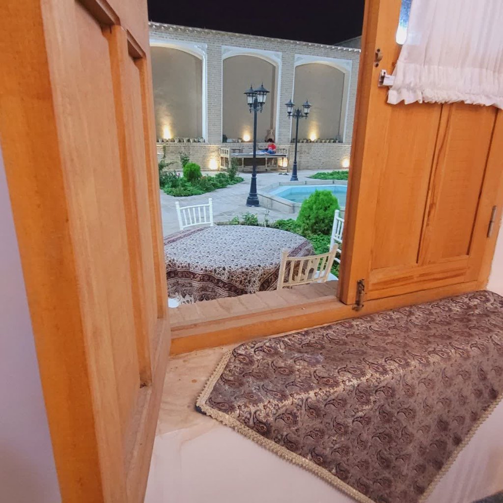 سرای ریحان - واحد ۱۱۰