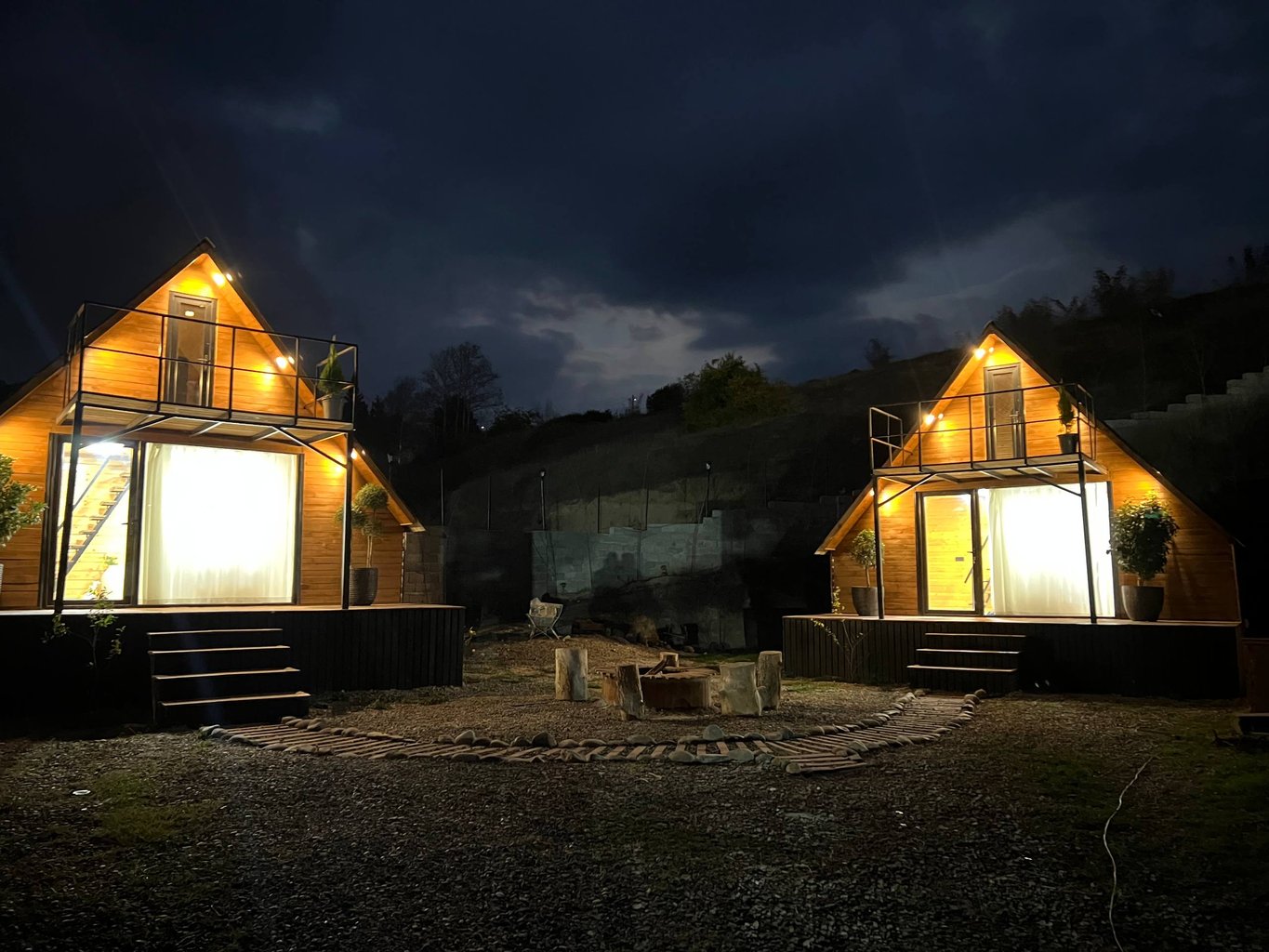 کلبه یک خوابه لاکو واحد انار