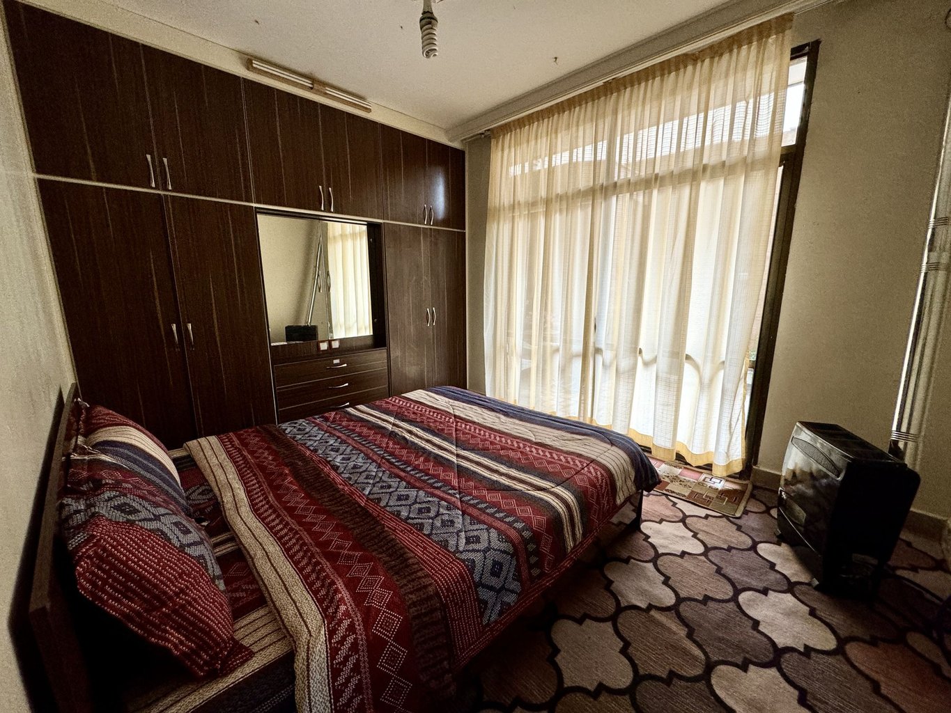 دوخوابه چهارباغ بهار