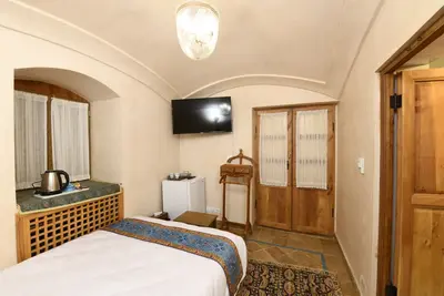 اقامتگاه سنتی عمارت محمودیه - واحد ۲۰۶ نیم تاج